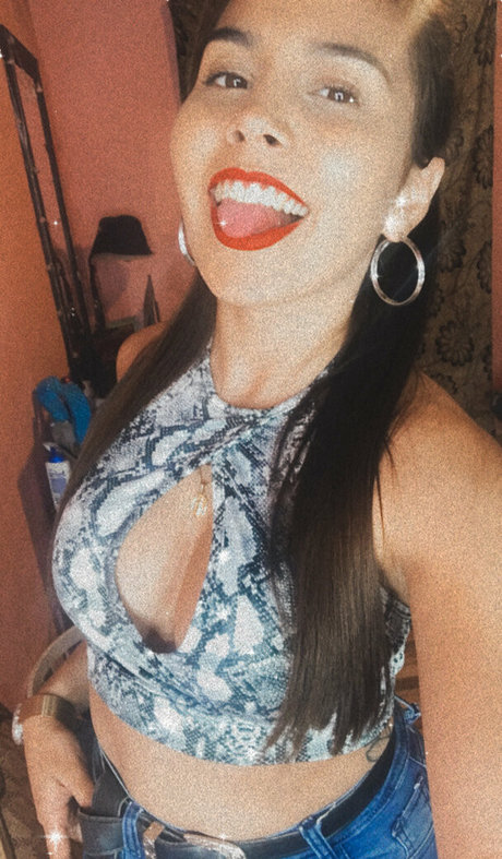 charlottejohnsonn pornstar top picture