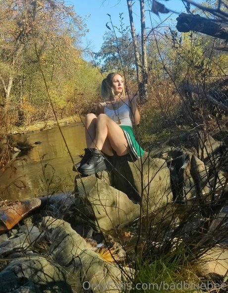 badbluebee sex model photo