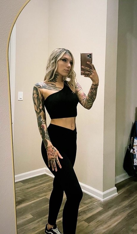 Pterodactylsftw model erotic galleries