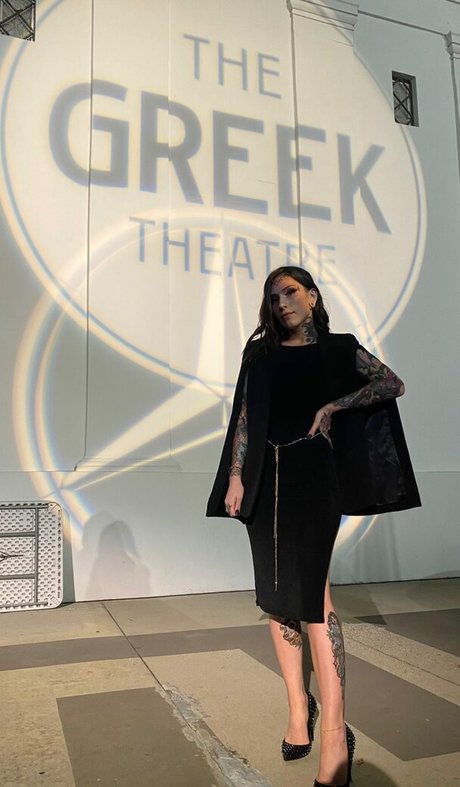 Pterodactylsftw model naked images