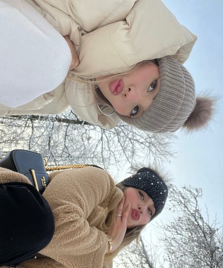 athletic milf onlyfans art naked gallery