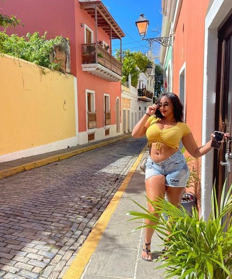 cristina celii hd actress gallery