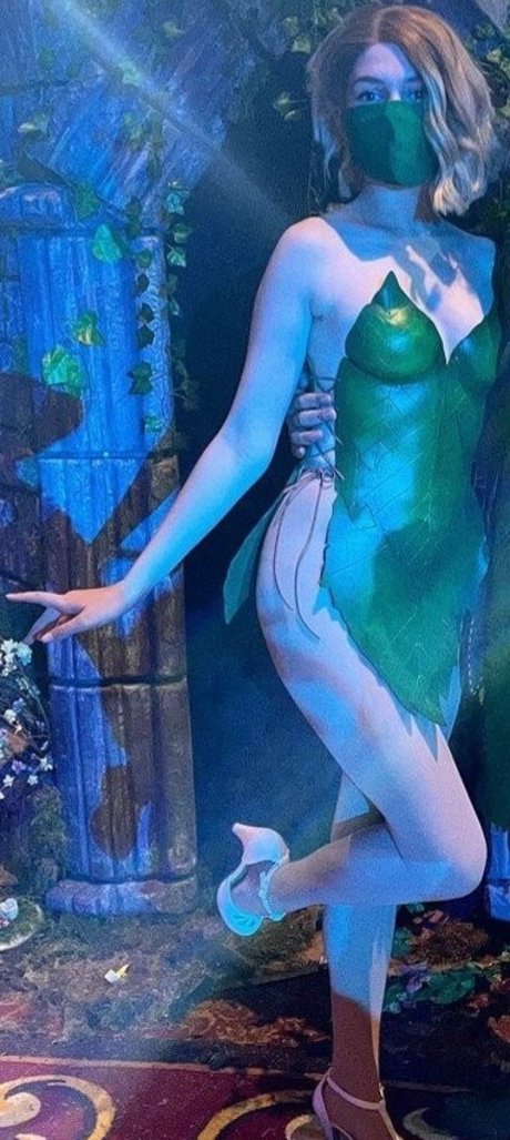 Minakess exclusive model images