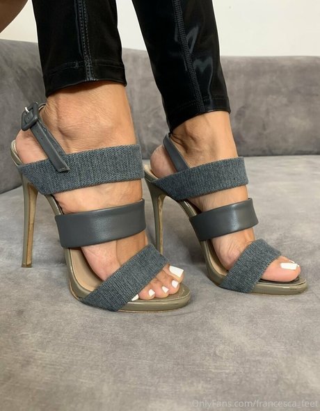 Francesca feet sexy pornstar pic