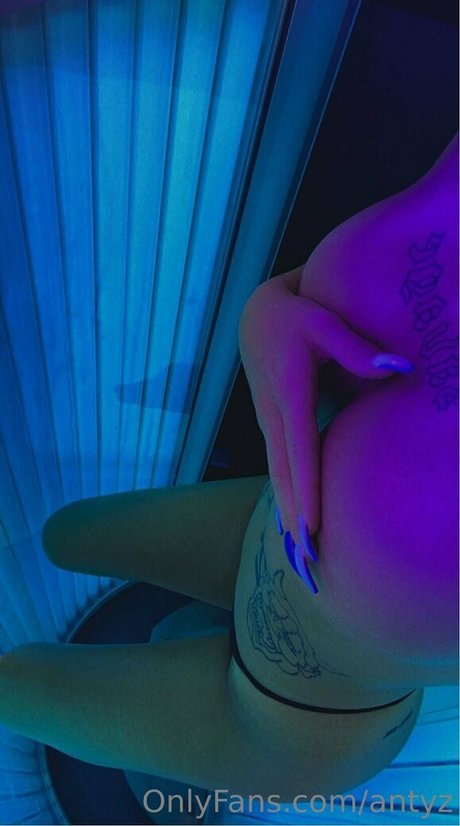 antyz model erotic pictures