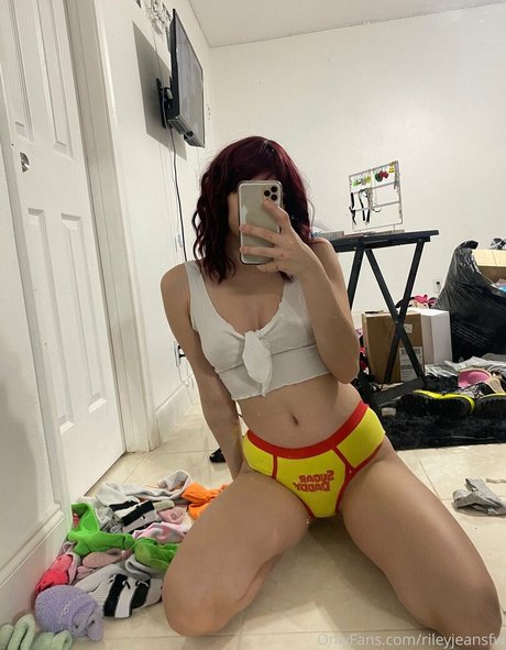 rileyjeansfw star nice images