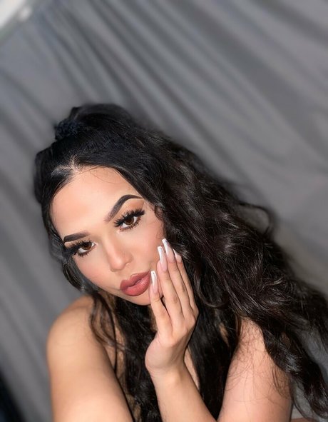 desmariie star hot photo