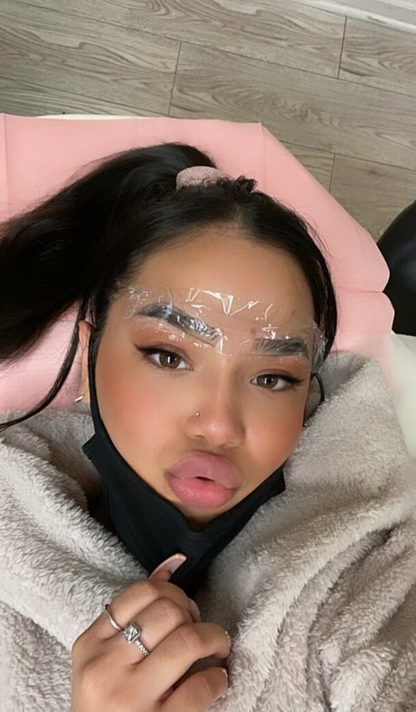 desmariie nude actress gallery