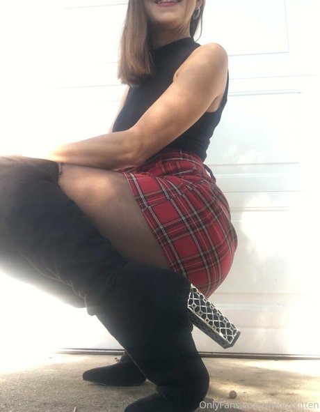 nylonskitten pornstar nude pics