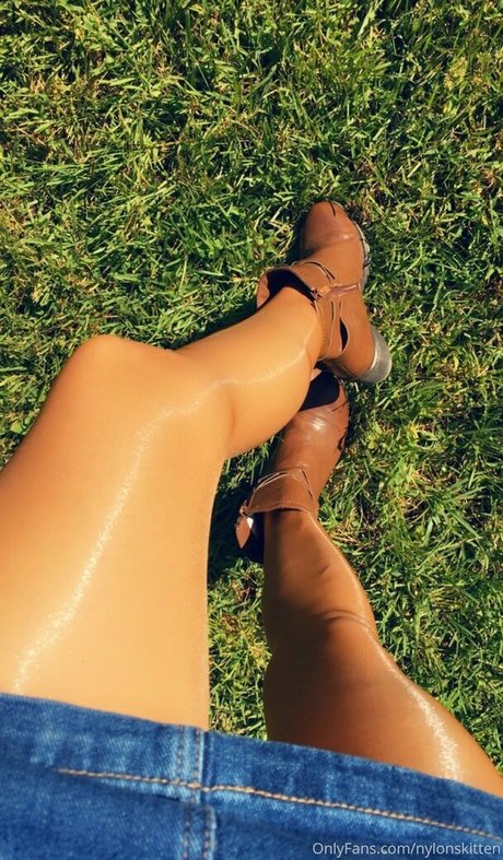 nylonskitten art star photo