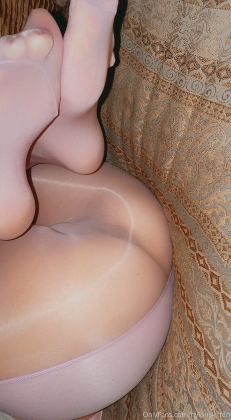 nylonskitten nude actress images