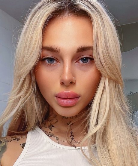 Andelika model sexy archive