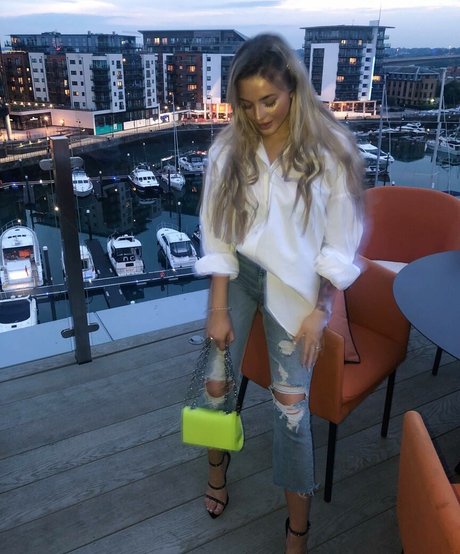 Andelika star perfect image