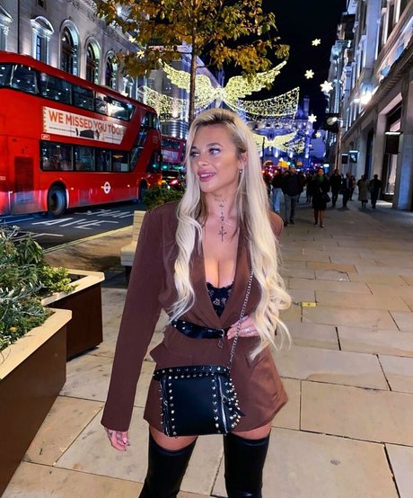 Andelika top model gallery