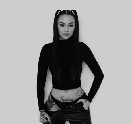 Lili Laskai erotic pornstar pics