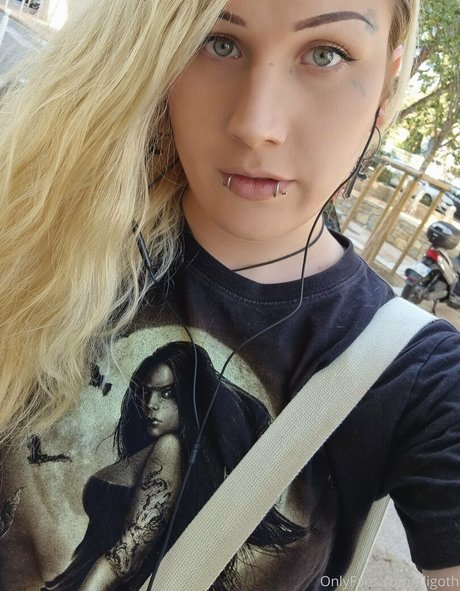 liligoth perfect actress images