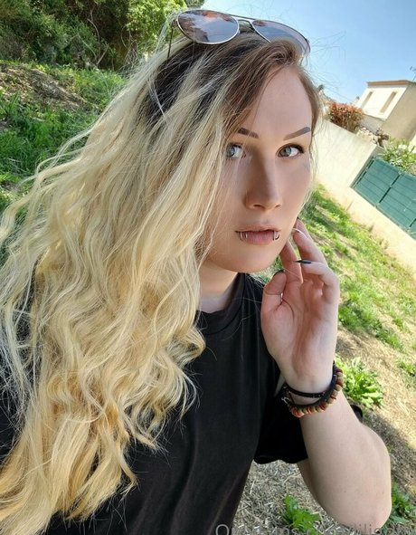 liligoth hot actress picture