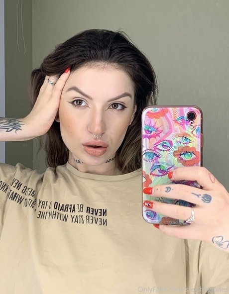 steishaginnes free model img