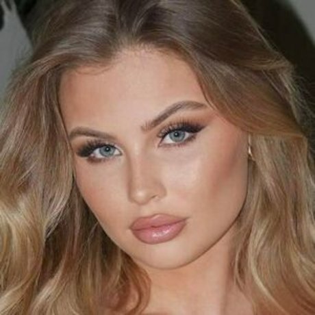 Amanda Strand model art images