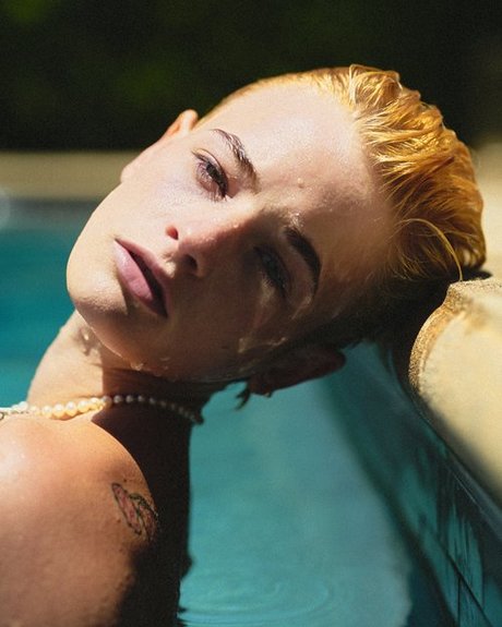 Esther McGregor pornstar hot images