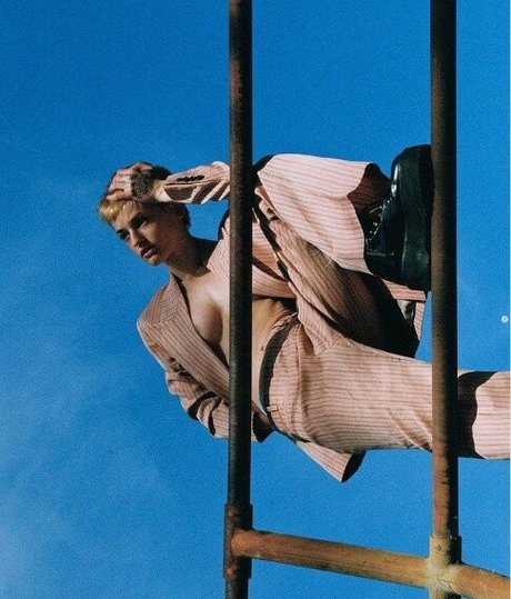 Esther McGregor sexy star pics