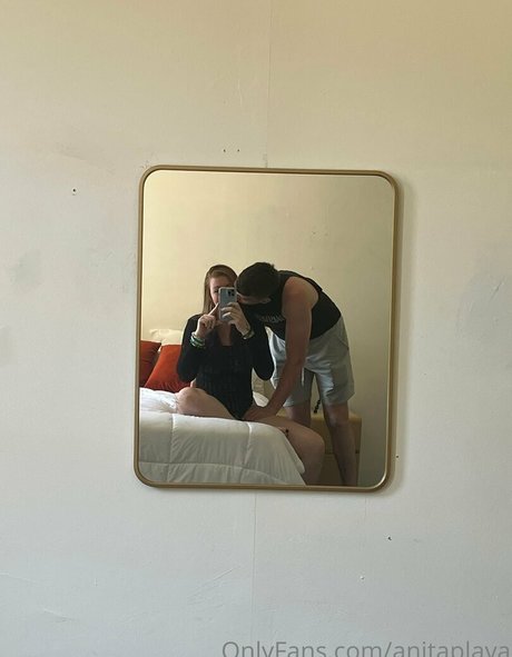 Anita Playa nice star photos