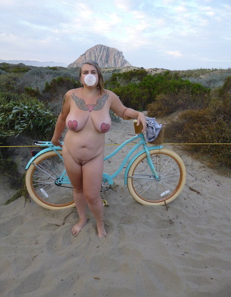 Celeste Woodrow beautiful actress pictures