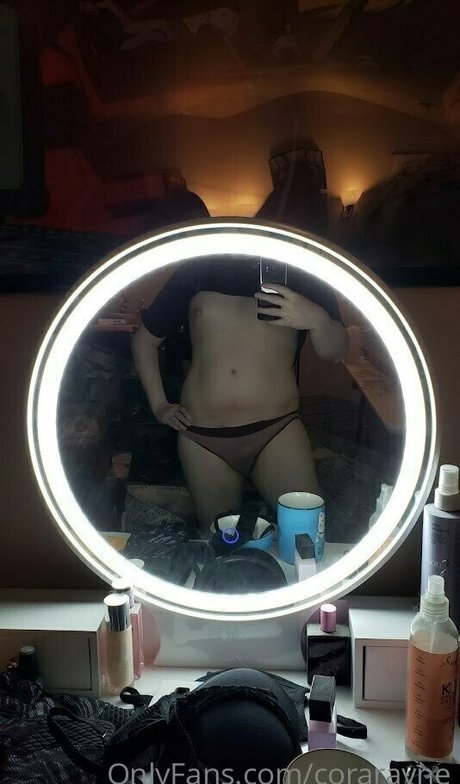 corarayne exclusive star photos