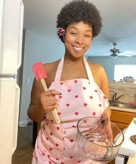 maemochii hot star pic