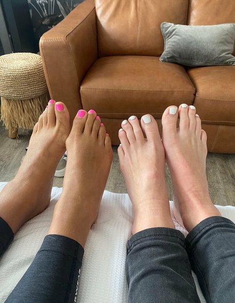 callyfeet33 exclusive pornstar archive