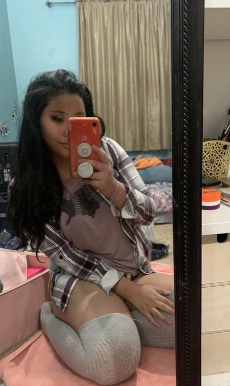 suezuu sexy actress photo