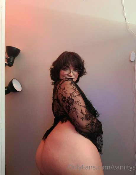 vaniitys model perfect pictures