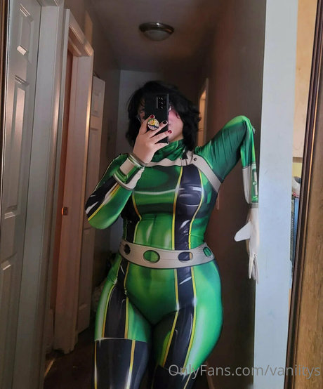 vaniitys model adult image