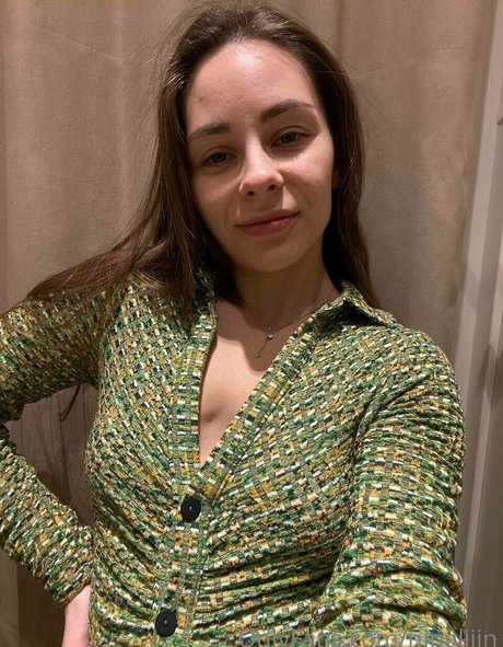 ninaliiin exclusive model pictures