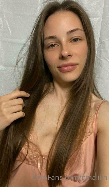 ninaliiin model pretty pic