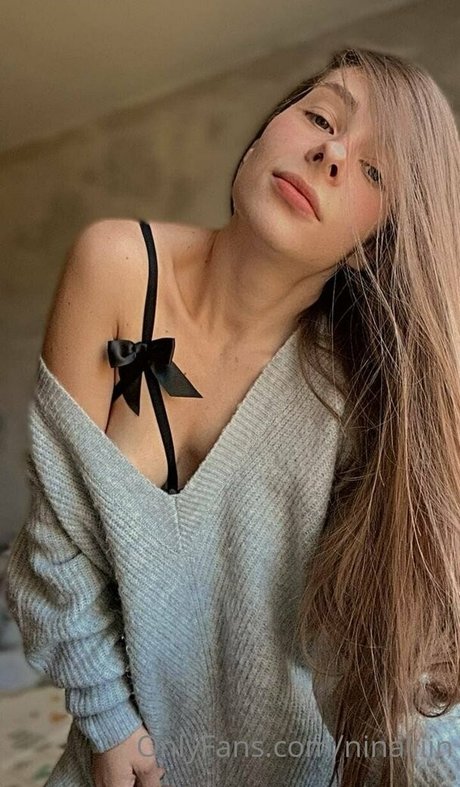ninaliiin art pornstar pic