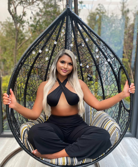 onlytaz sexy pornstar gallery