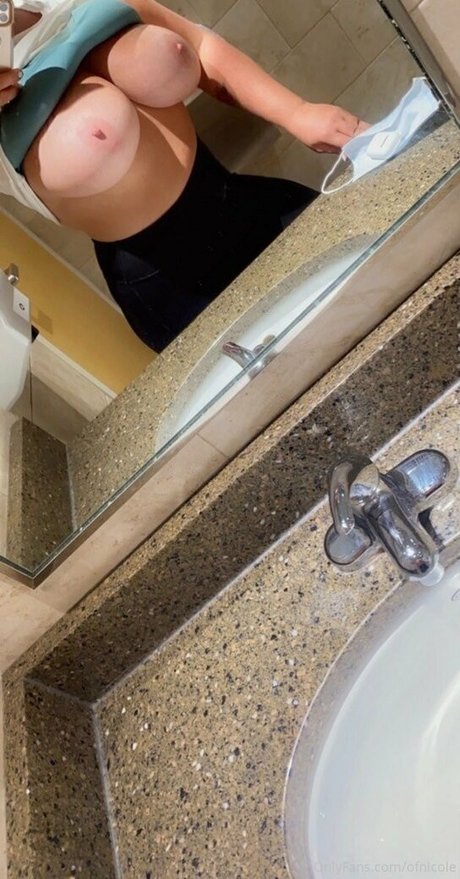 ofnicole sexy pornstar image