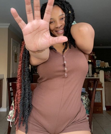 KandiiiKain hot pornstar pics