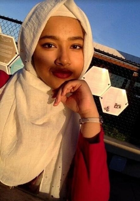 AnatomyAficionado adult star pictures