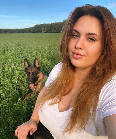 Babu Vale model nudes pic