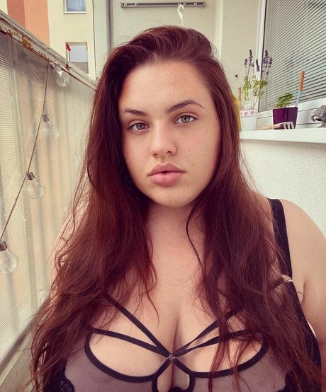 Babu Vale pretty star image