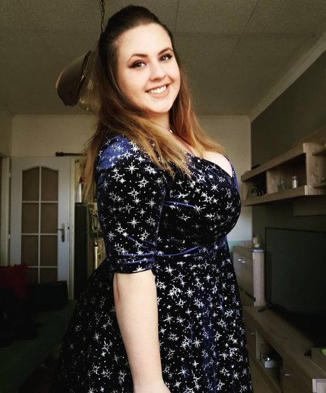 Babu Vale perfect actress photo