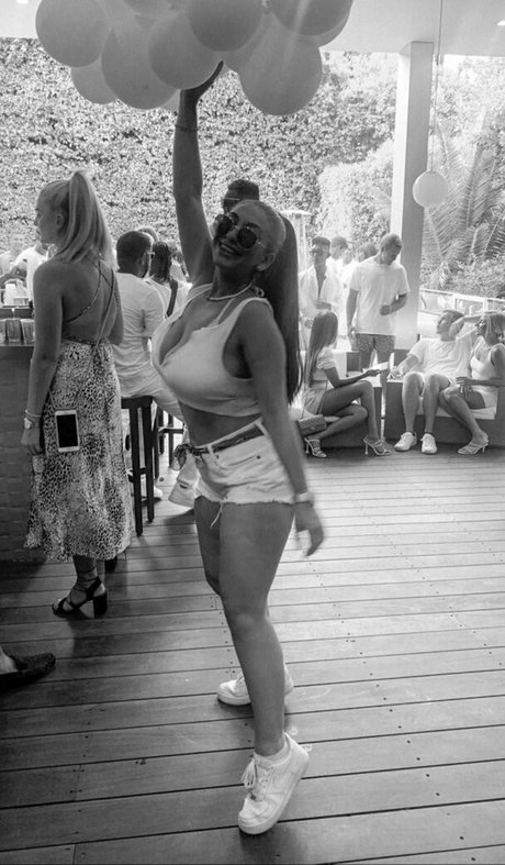 Nikki Kay adult model photos