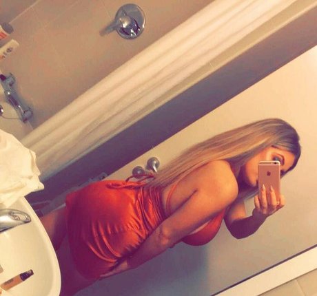 Beth G pornstar beautiful image