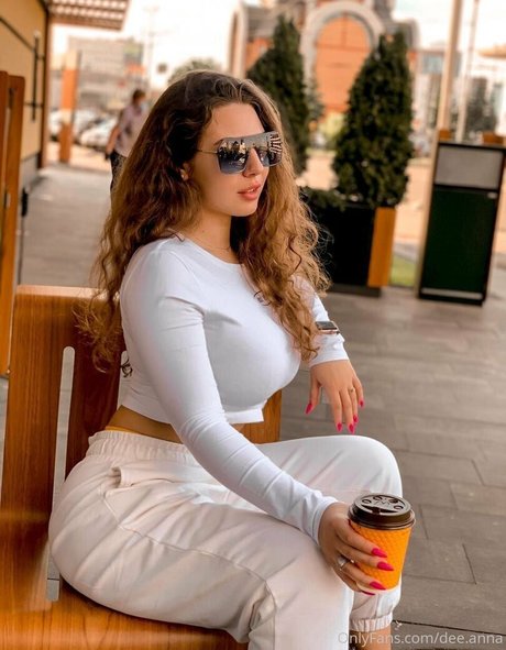 dee ann best actress pic