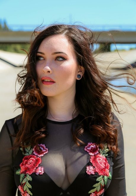 eve white perfect model pictures