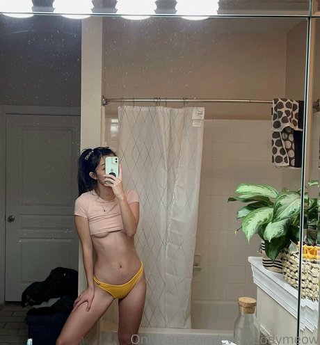 everybodymeow model nudes image