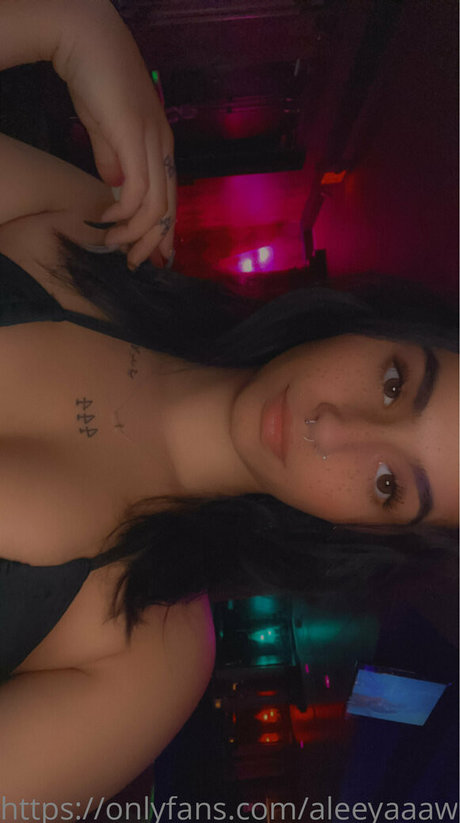 aleeyaaaw sexy pornstar picture