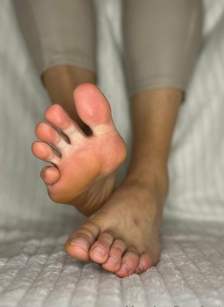 meadowbarefoot perfect model image